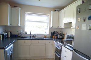 Kitchen- click for photo gallery